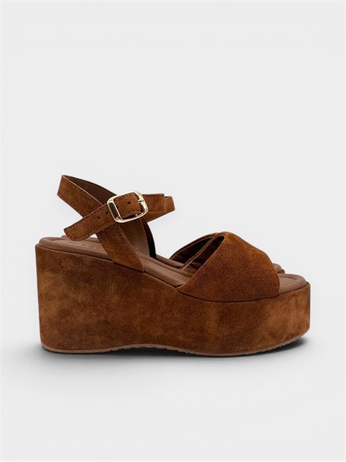 Sandalo platform in suede cuoio con fascia larga IL LACCIO | ORL1112SUEDECOGNAC